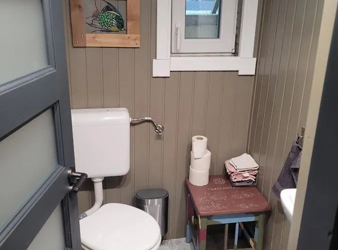 Tobozka Vendeghaz בקתה *