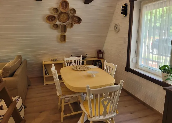 Tobozka Vendeghaz בקתה *